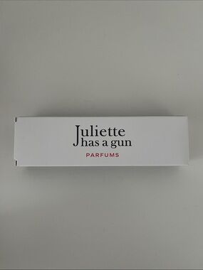 Juliette has a gun NOT A PERFUME 5ml Mini Box -NIB
